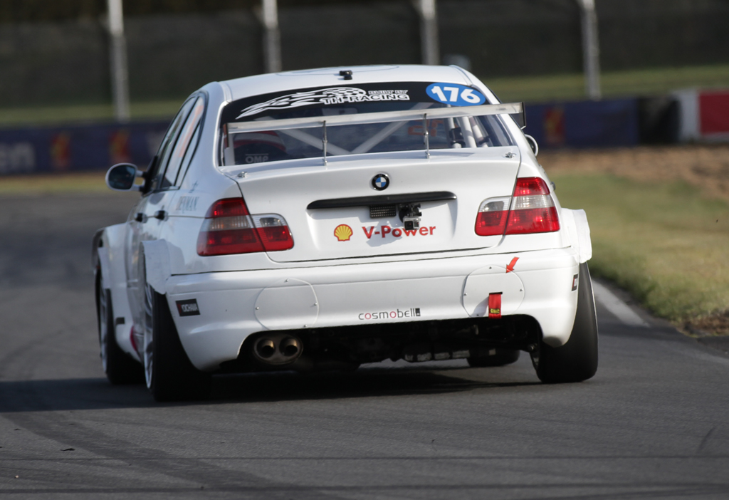 BMW køreren Michael Vesthave jr gav konkurrenterne baghjul og scorede fuldt hus ved åbningsløbet.
(Foto: Motorsporten.dk)